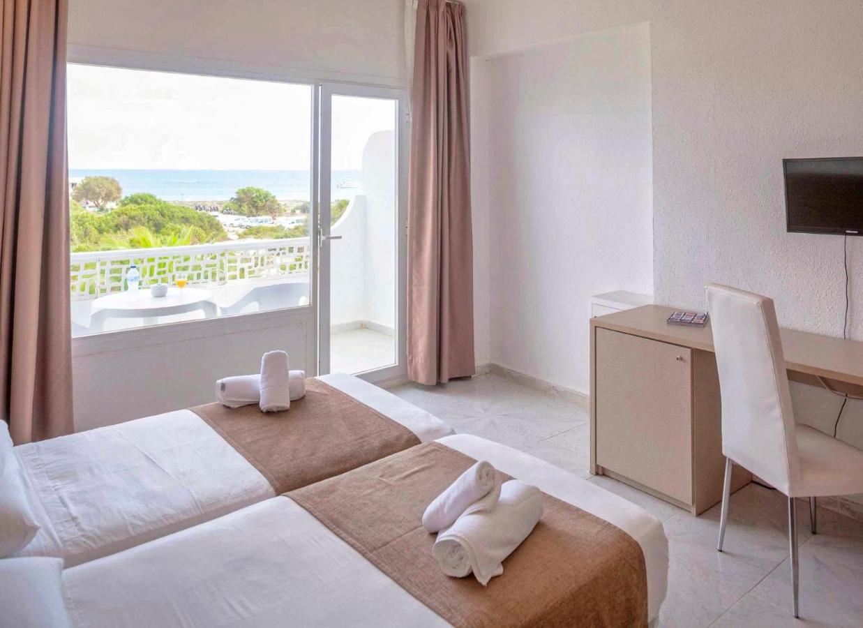 Roquetes Rooms - Formentera Break Es Pujols Extérieur photo